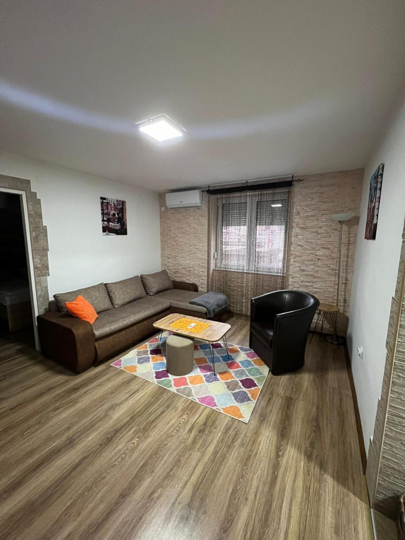 Apartman Su Libero Apartment Subotica Exterior photo